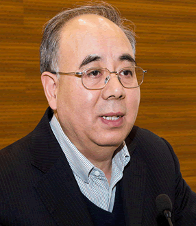 洪伟