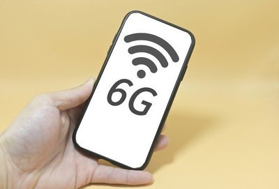 政府工作报告：培育生物制造、量子科技、具身智能、6G等未来产业 